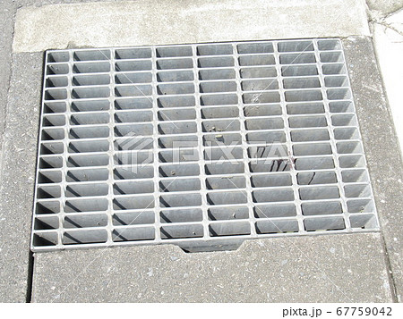 排水溝 67759042