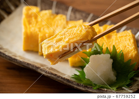 玉子焼き 玉子焼き 67759252