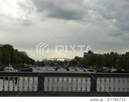 オランダの街の風景 67766735