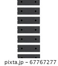 白い背景のICチップ 67767277