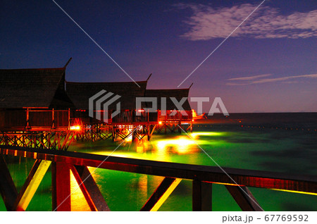 水上コテージ 67769592