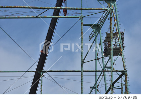 ゴルフ練習場　鉄骨解体作業風景 67769789