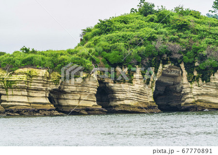 日本三景松島 鐘島(金島) 宮城県塩釜市 日本三景松島 鐘島(金島) 宮城県塩釜市 67770891