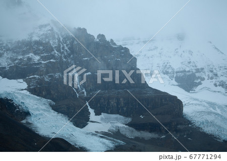 Mount Andromeda close-up, Alberta, Canada 67771294