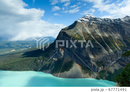 Lake Louise and Fairview Mountain, Banff National Lake Louise and Fairview Mountain, Banff National 67771491
