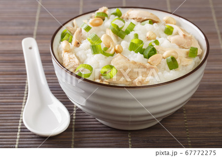 Jook slightly salted rice porridge with chicken, 67772275