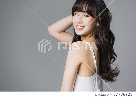女性 女 女の子 67776329