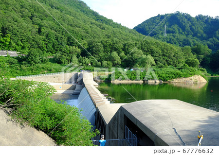 岩手県の錦秋湖（貯砂ダム） 67776632