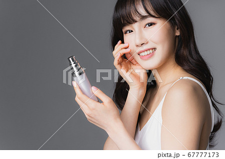 女性 女 女の子 67777173