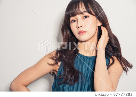 女性 女 女の子 67777882