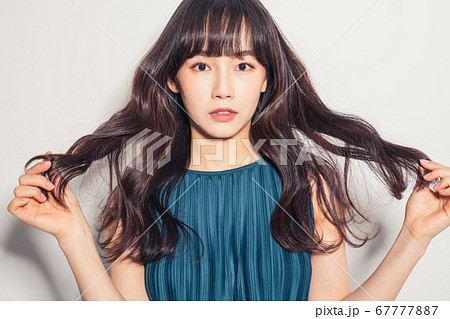 女性 女 女の子 67777887