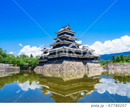 国宝　松本城 67780207