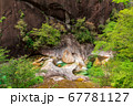新緑の季節の藤河内渓谷　おうけつ谷 67781127