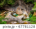 新緑の季節の藤河内渓谷　おうけつ谷 67781128