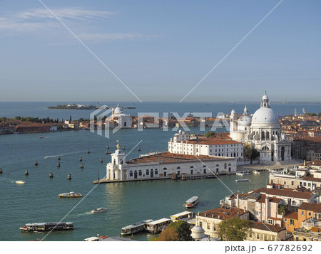 イタリア・ベネチア サンマルコの鐘楼見晴台からの眺望 サルーテ・大運河 イタリア・ベネチア サンマルコの鐘楼見晴台からの眺望 サルーテ・大運河 67782692