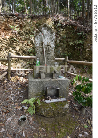 醍醐寺　上醍醐　石仏 67786512