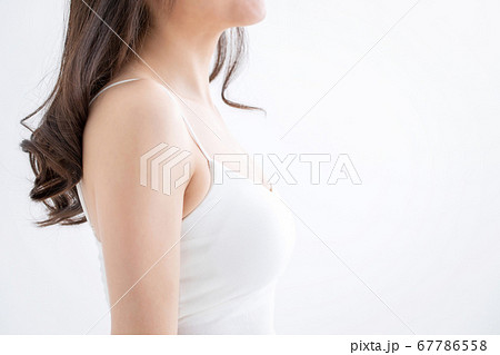 女性のボディーイメージ 67786558