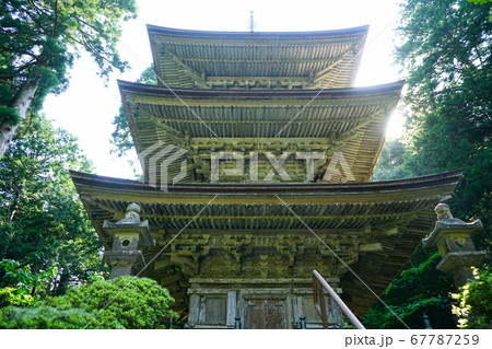 明通寺　国宝三重塔　初夏 67787259