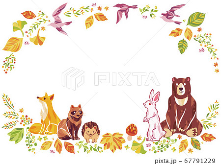 秋の紅葉や落ち葉や動物のイラストフレームのイラスト素材