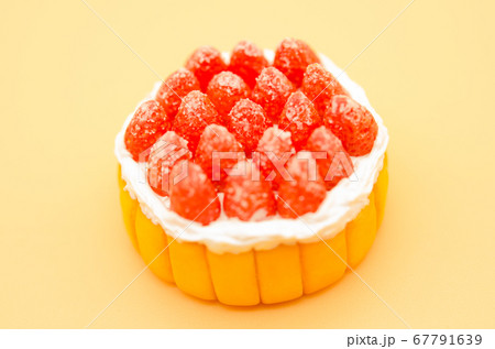 美味しそうな粘土細工のケーキ 美味しそうな粘土細工のケーキ 67791639