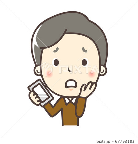 スマホ持ちながら困った表情のお父さん 67793183