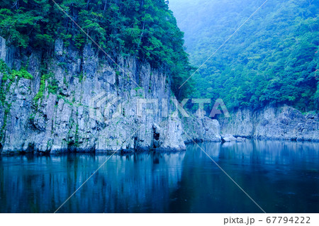朝霧の瀞峡（奈良県吉野郡十津川村） 67794222