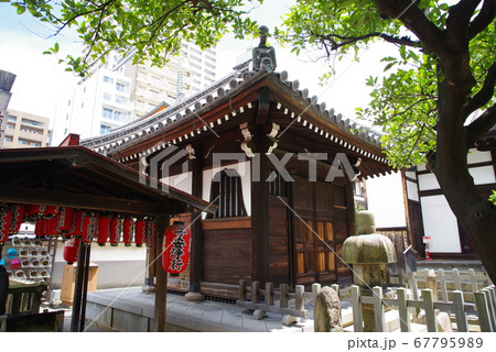 城下町の風情を残す尼崎寺町の本興寺 67795989