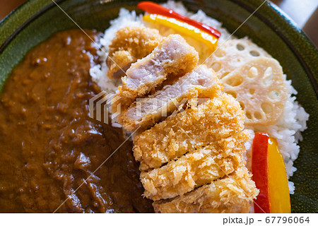 黒豚カツカレー 67796064