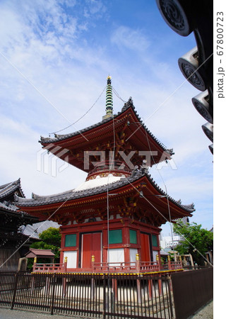 城下町の風情を残す尼崎寺町の長遠寺 城下町の風情を残す尼崎寺町の長遠寺 67800723