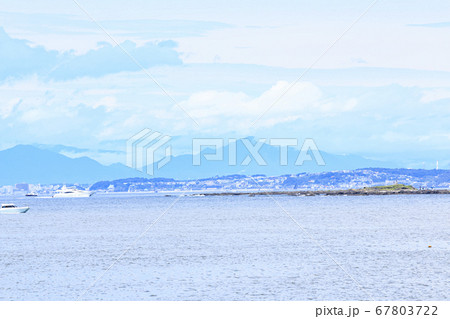 湘南の三浦半島の入江小和田湾の夏(横須賀市長井) 湘南の三浦半島の入江小和田湾の夏(横須賀市長井) 67803722