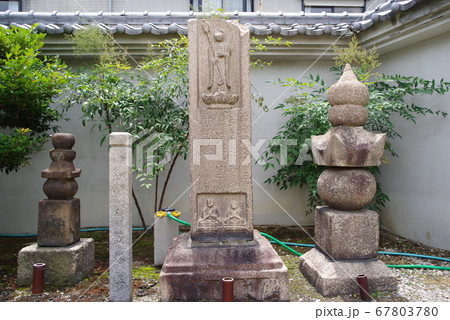 城下町の風情を残す尼崎寺町の如来院 67803780