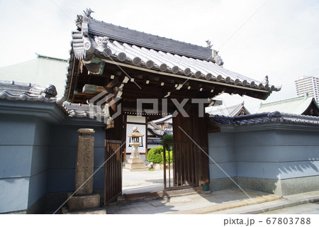城下町の風情を残す尼崎寺町の如来院 67803788