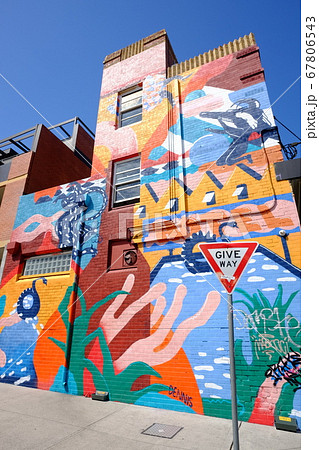 ストリートアート　グラフィティ 67806543