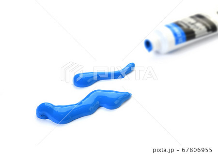 水色の絵の具 67806955
