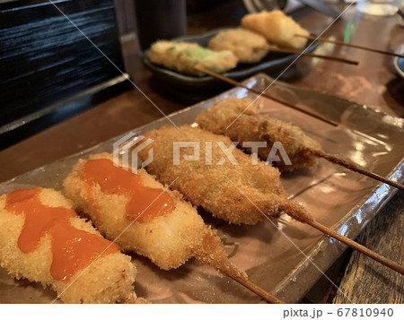 大阪で食べたイカとウニの串がメインの串カツ 大阪で食べたイカとウニの串がメインの串カツ 67810940