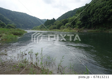 島根県　清流　高津川で遊ぶ 67813211