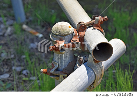 錆び付いたクランプ 67813908