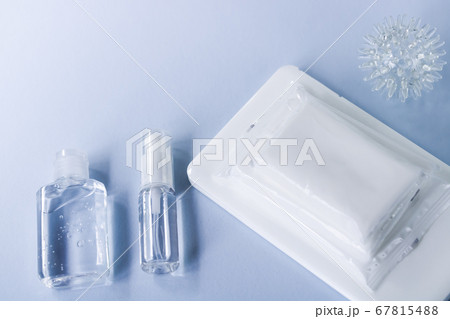 ウィズコロナ時代の携帯品 67815488