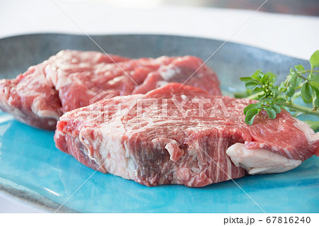 ステーキ肉 67816240