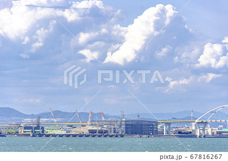 大阪　大阪湾 港湾風景　　　　　 67816267