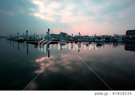 自然 反射 反影 67819234