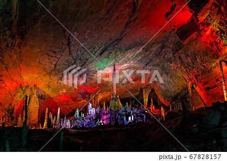 Stunning interior of Huanglong Yellow Dragon Cave 67828157