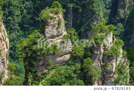 Stunning Mountain formations in Zhangjiajie Stunning Mountain formations in Zhangjiajie 67828183