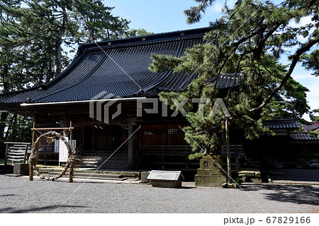 石川県輪島市重蔵神社　茅の輪くぐり 67829166