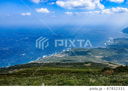 八丈島 八丈富士からの景色 八丈島 八丈富士からの景色 67832331