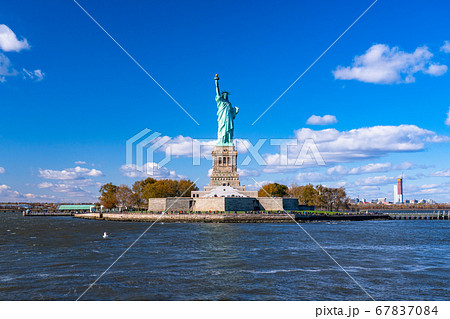《ニューヨーク》自由の女神・アメリカ 67837084