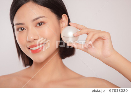 若い女性の美容ポートレート 若い女性の美容ポートレート 67838020