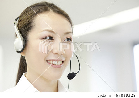 女性オペレーター 女性オペレーター 67839328