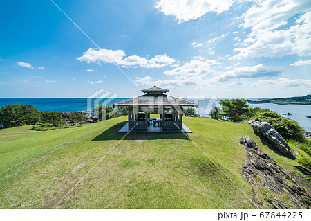 青森県八戸市　種差海岸の綺麗な風景 67844225