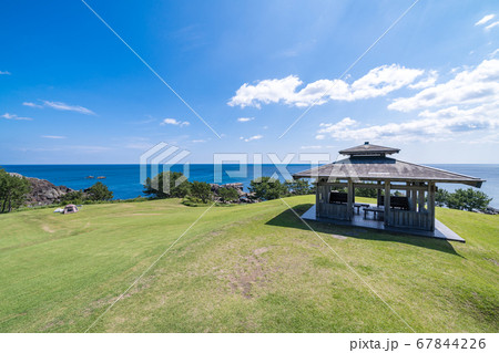 青森県八戸市　種差海岸の綺麗な風景 67844226